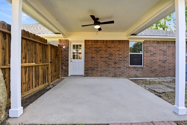 Building Photo - 26218 Cypresswood Dr