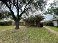 Building Photo - Dallas Duplex for Lease!!