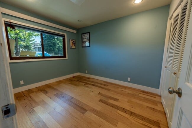Building Photo - Sun Valley Townhome Steps from Skiing, Hiking, and Biking Trails