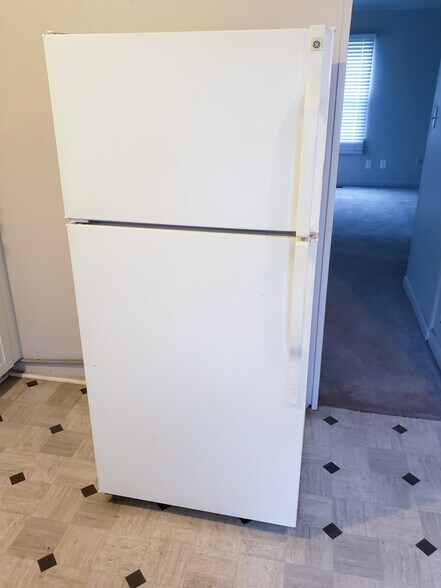 Building Photo - 10631 Saratoga st