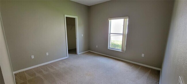 Building Photo - 3504 Somerset Cir