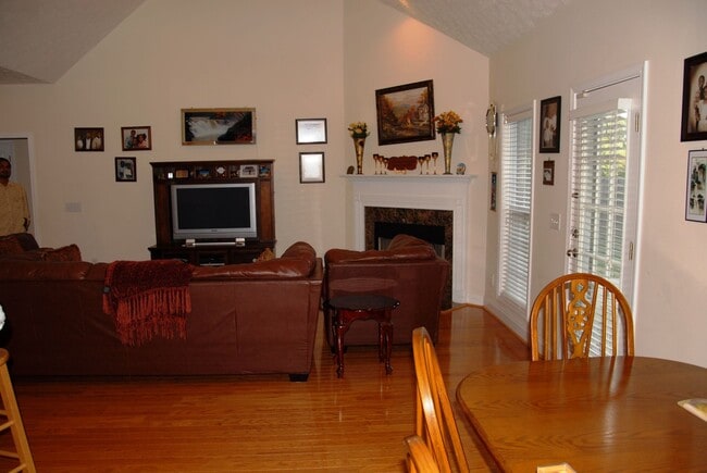 Building Photo - 2386 Morgan Dr