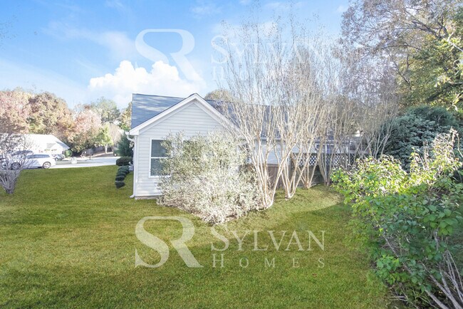 Building Photo - Welcome to Your 3BR 2BA Dream Home