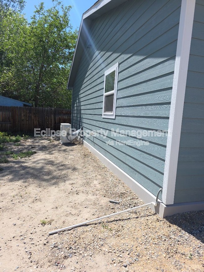 Building Photo - 2839 Elm Ave