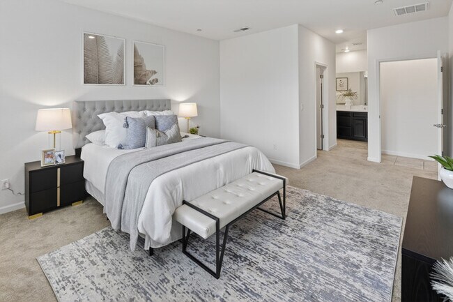 Building Photo - Gorgeous West Roseville Solar Home