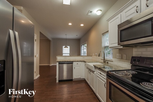 Building Photo - 6222 Gatesville Ln