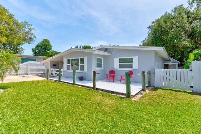 Building Photo - 2/1 Ormond Beachside Bungalow