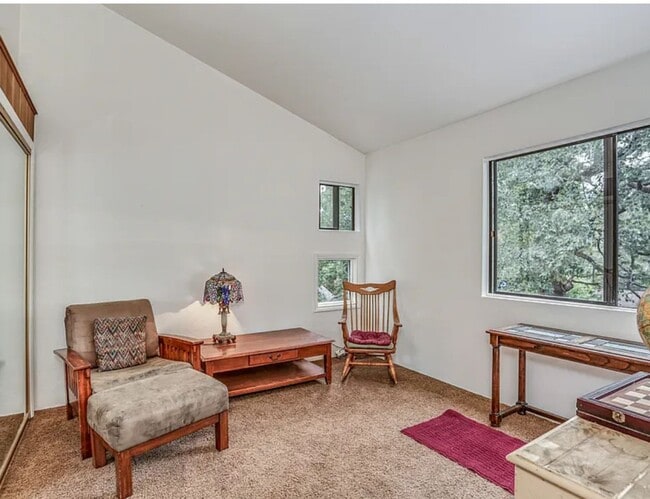 Building Photo - Large beautiful home in Idyllwild