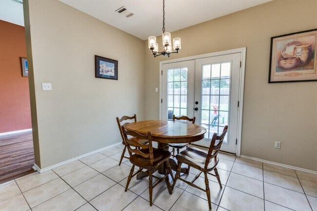 Building Photo - 6614 Bramber Ln