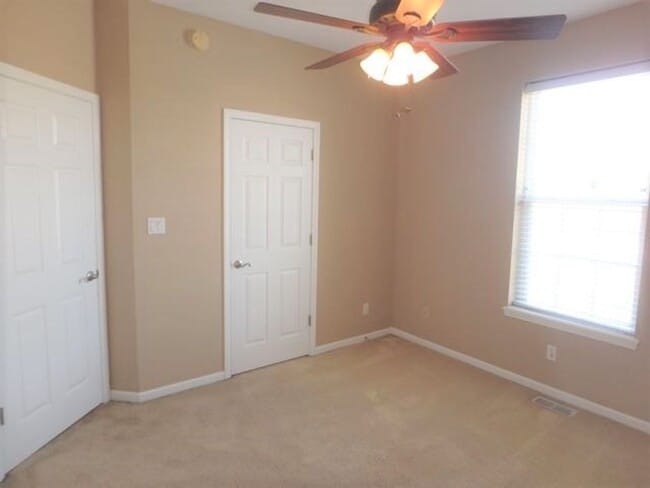 Building Photo - Awesome 4 Bed 3 Bath House In SW Columbia!