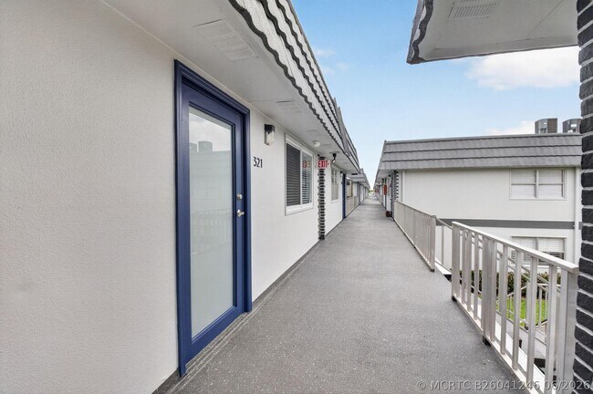 Building Photo - 321 Saxony Trail