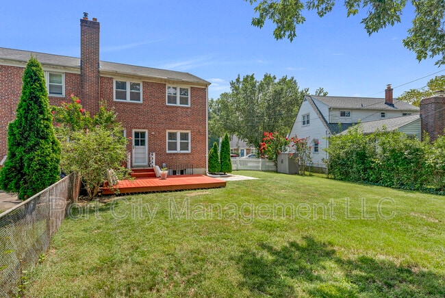 Building Photo - 1412 Jeffers Rd