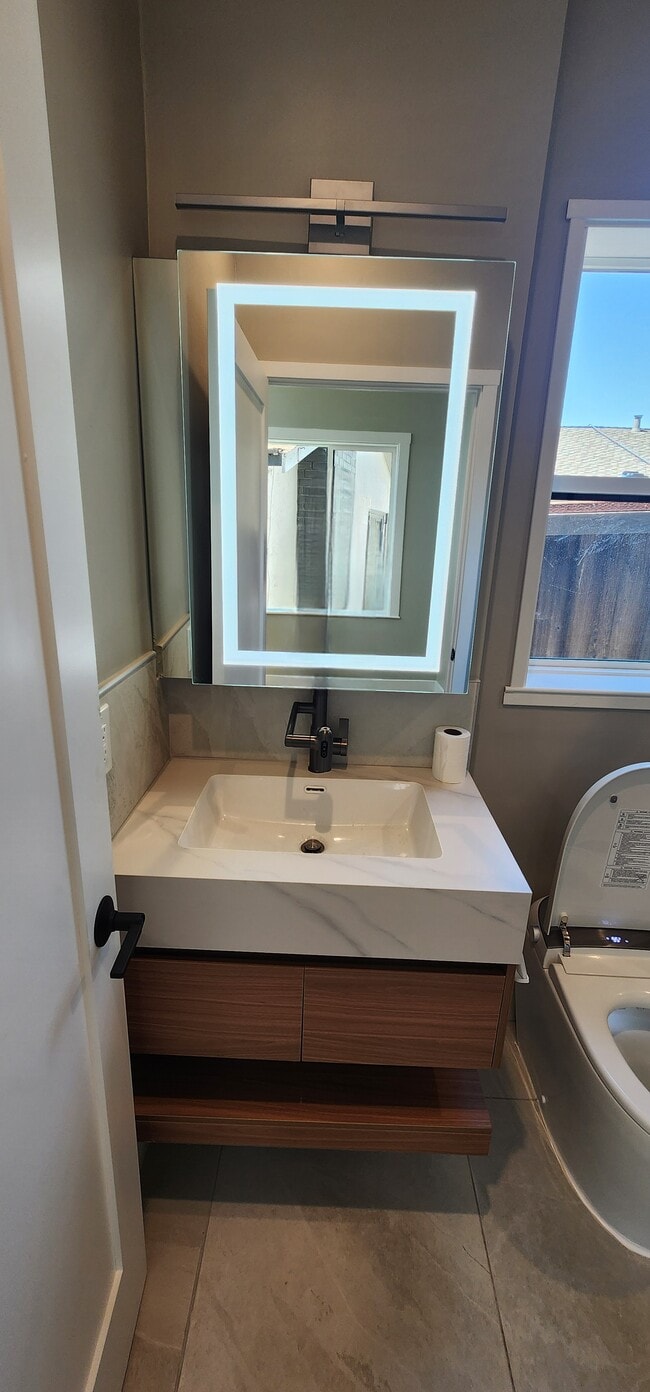 Building Photo - 5347 Bingham Ct