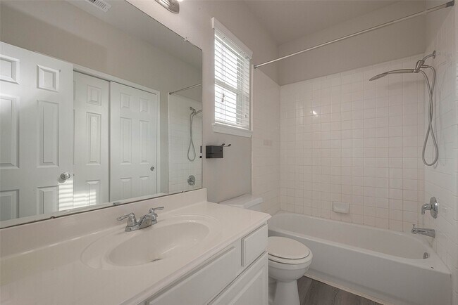 Building Photo - 3979 Mossy Spring Ln