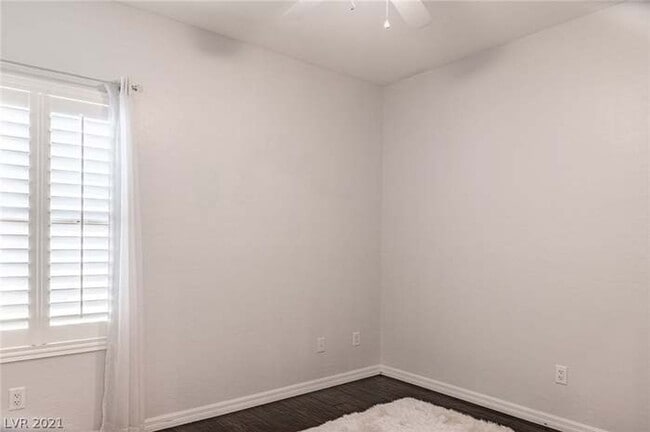 Building Photo - Stunning 3-bedroom, 2.5-bathroom home loca...