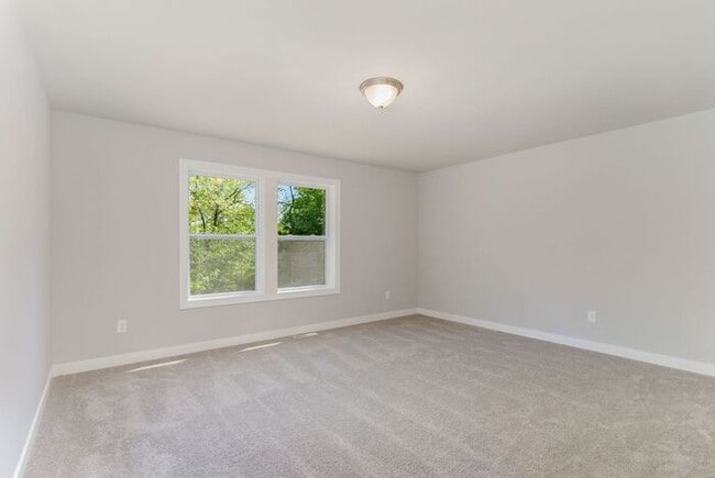 Building Photo - 1626 Carolyn Dr