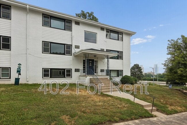 Building Photo - 1056 S 29th St