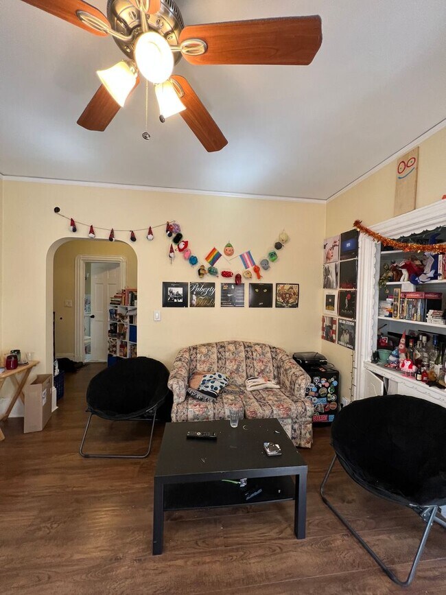 Building Photo - 21 Chandler St