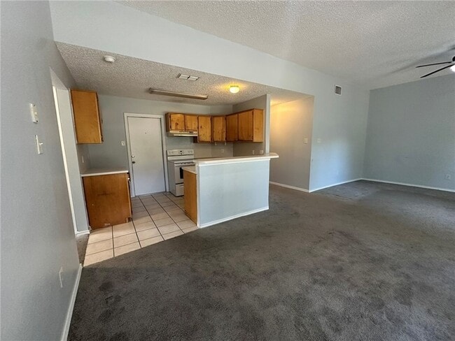 Building Photo - 2189 Spring Park Dr