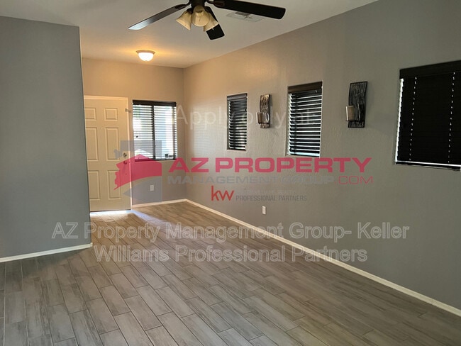 Building Photo - 10225 W Camelback Rd