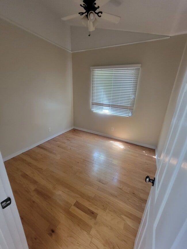 Building Photo - 705 Aster