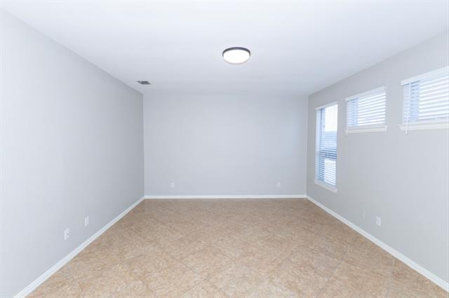 Building Photo - 8301 Skyridge Dr