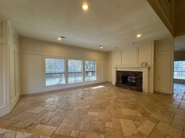 Building Photo - 3205 Ridge Cir