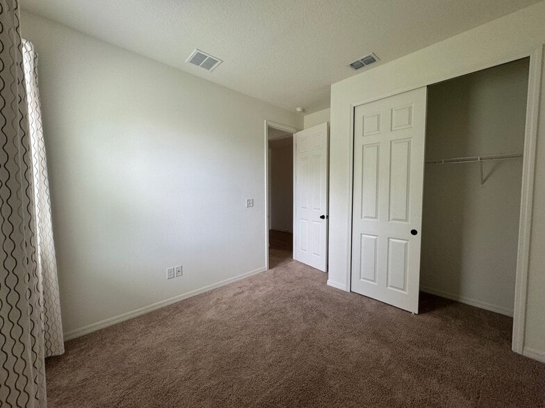Building Photo - 7306 34th Ct E