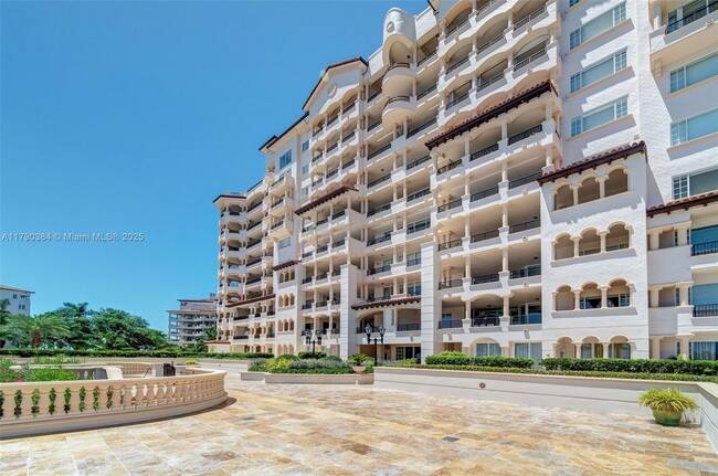 Building Photo - 7154 Fisher Island Dr