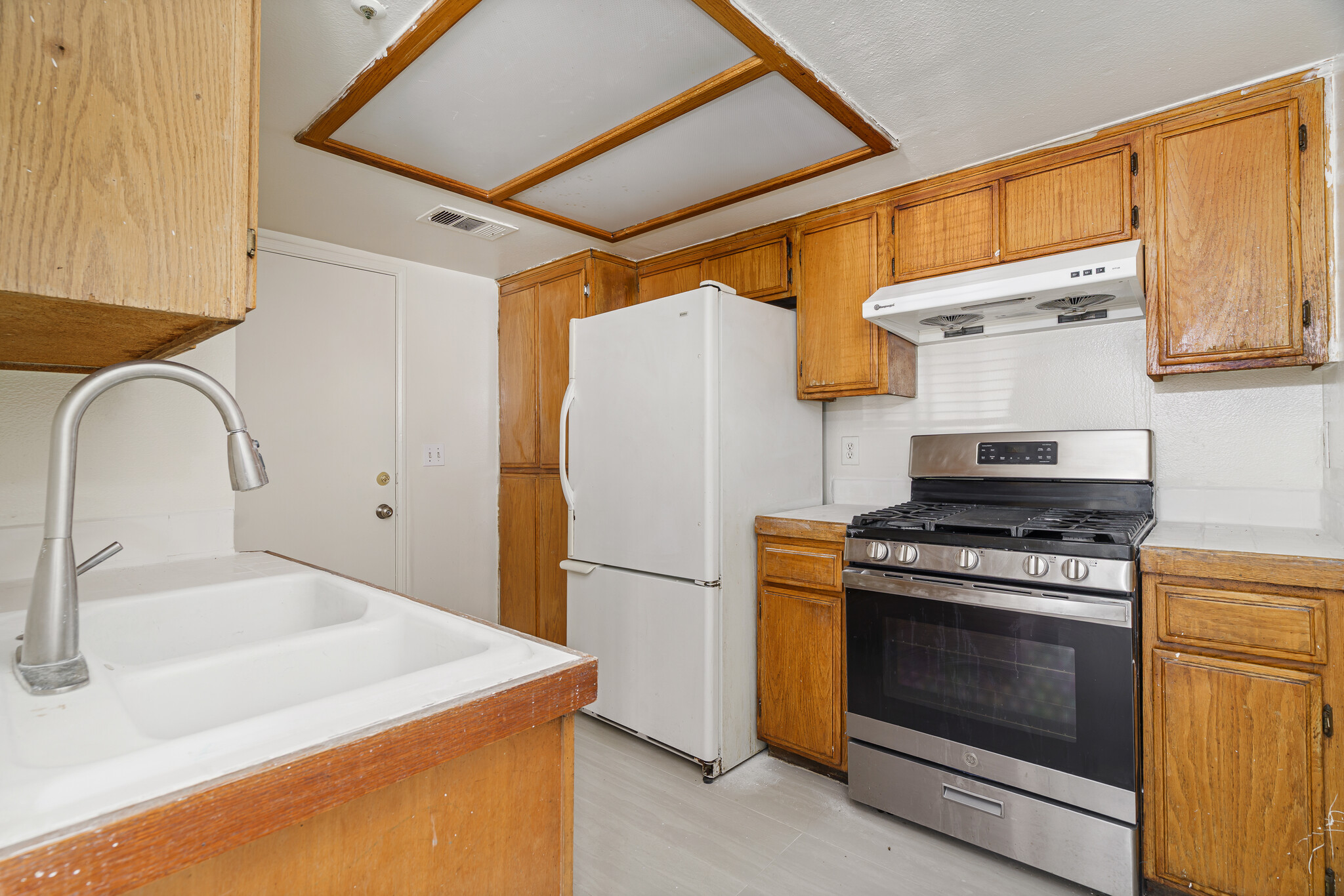 Building Photo - 3900 Maxson Rd