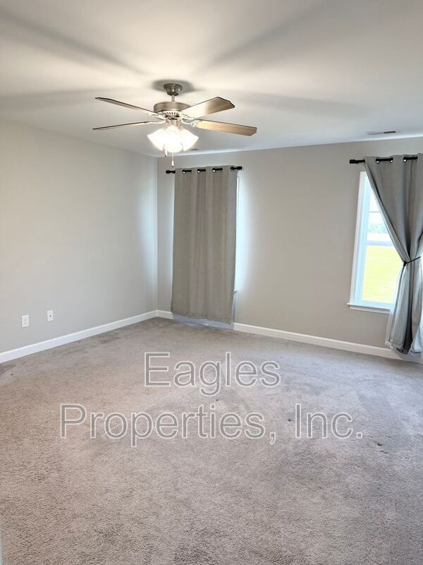 Building Photo - 117 Kenbridge Ln