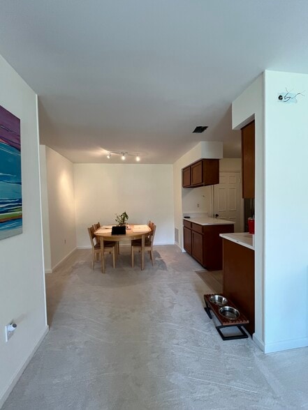 Building Photo - 10213 Willow Mist Ct