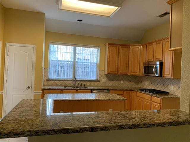 Building Photo - 8825 High Meadows Dr