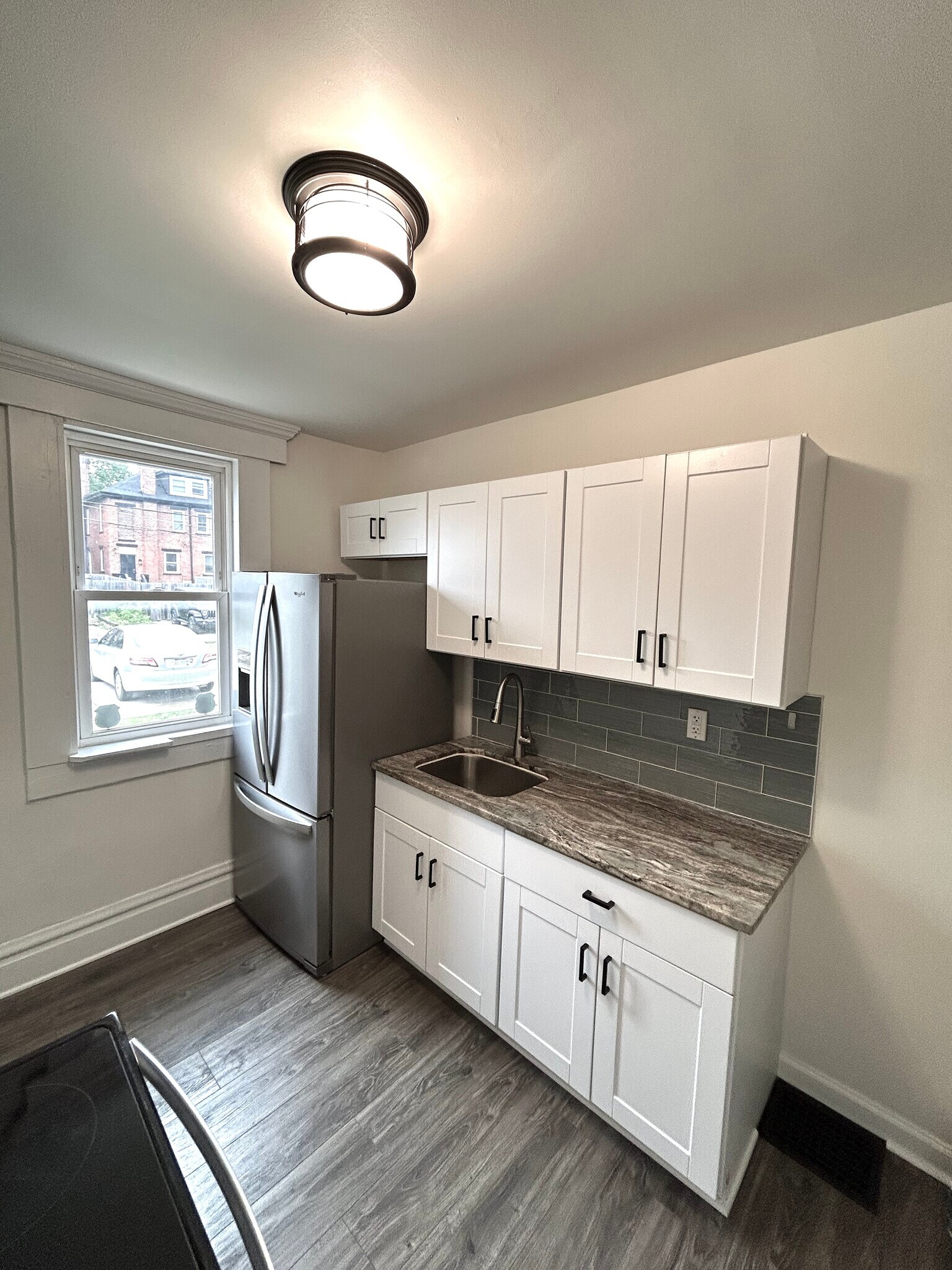 Building Photo - 437 Stoddart Ave