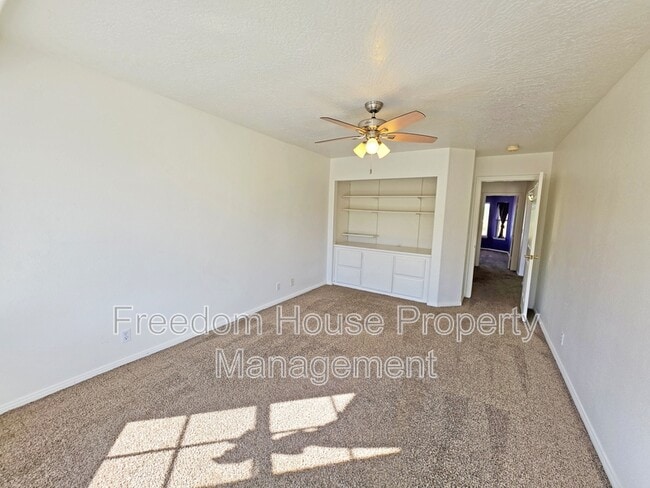 Building Photo - 2250 S Ambush St