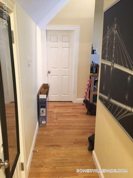 Building Photo - 5 Irving St