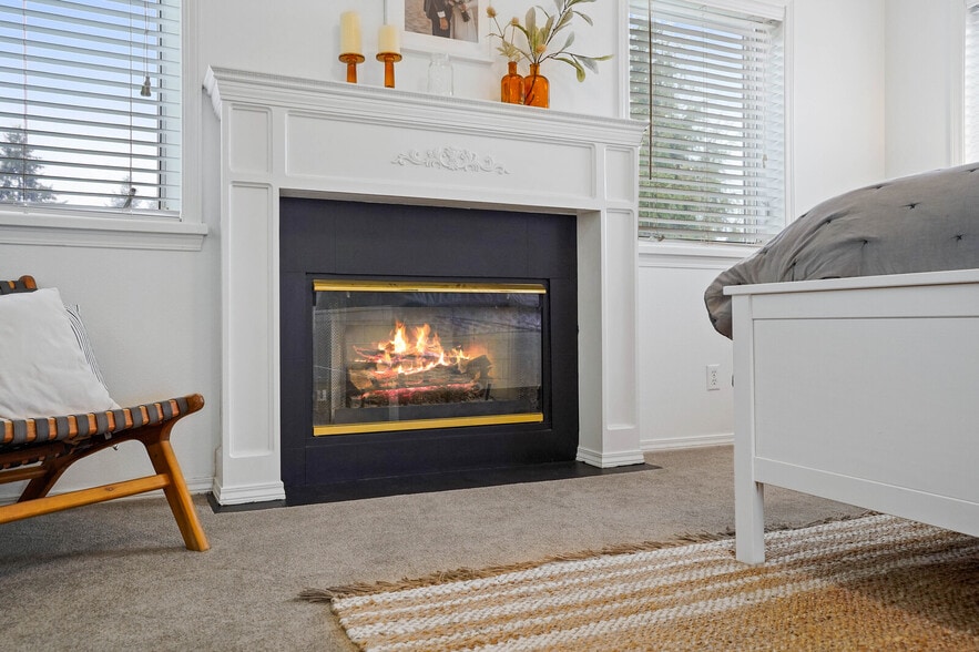 Gas Fireplace in Main Bedroom - 2845 Eastlake Dr SE