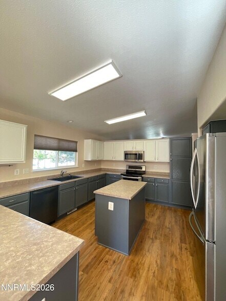 Building Photo - 17825 Fairfax Ct