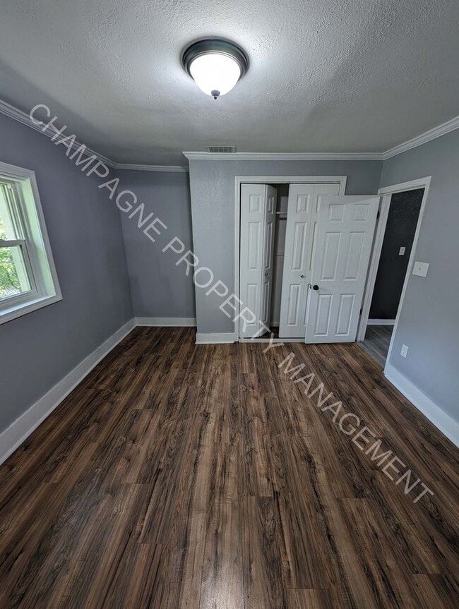 Building Photo - Updated Single Family Home