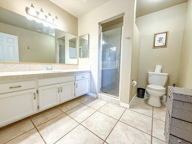 Building Photo - 1465 E Laguna Pl
