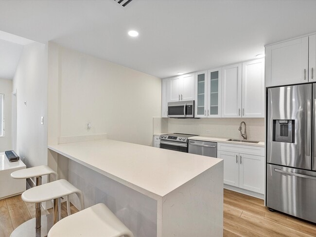 Building Photo - 203 NE 107th St