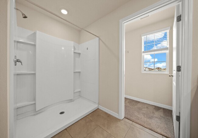 Building Photo - ***AVAILABLE FOR TOURS NOVEMBER/Beautiful Modern 5 Bed/3 bath/Exclusive Graystone Hills Community