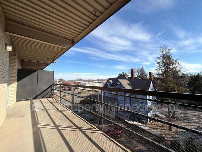 Building Photo - 2501 N Street-506