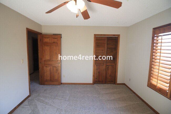 Building Photo - Bedrooms on the Main Level w/ Finished Wal...