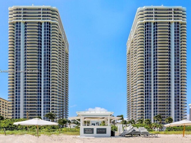 Building Photo - 4779 Collins Ave