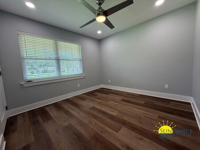 Building Photo - Lovely 3 Bedroom Home in Fort Walton Beach!