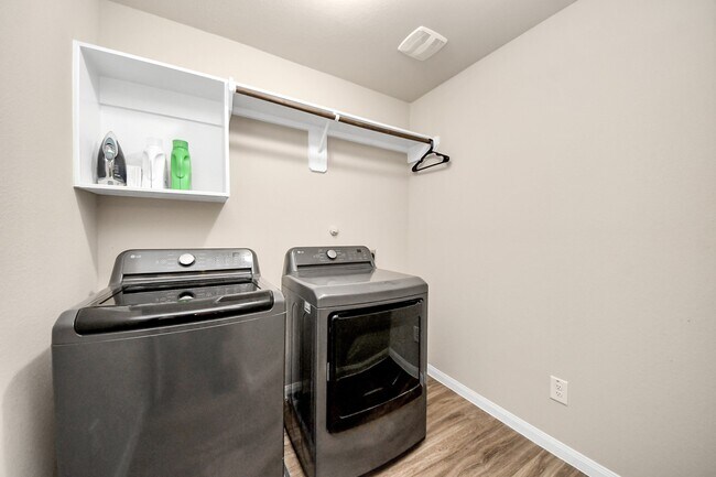 Building Photo - 18611 Cooper Ravine Wy