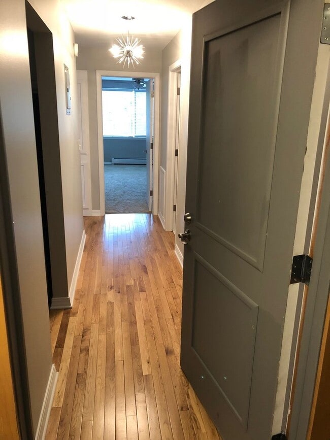 Building Photo - 2700 W 44th St