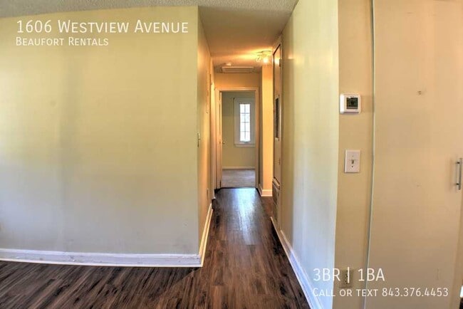 Building Photo - 1606 Westview Ave