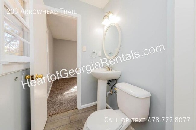 Building Photo - 203 Arrowhead Trl